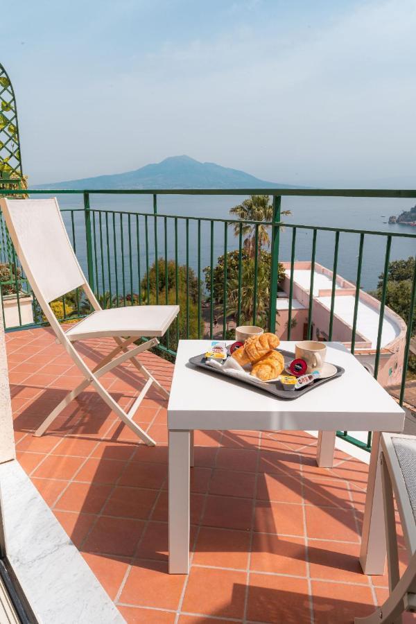 Amazing Sea&Vesuvio View Suite Vico Equense Exteriör bild